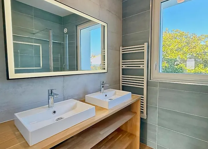 Dom wakacyjny Maison Magnolia Jardin & Terrasse Proche Centre La Rochelle (Charente-Maritime)
